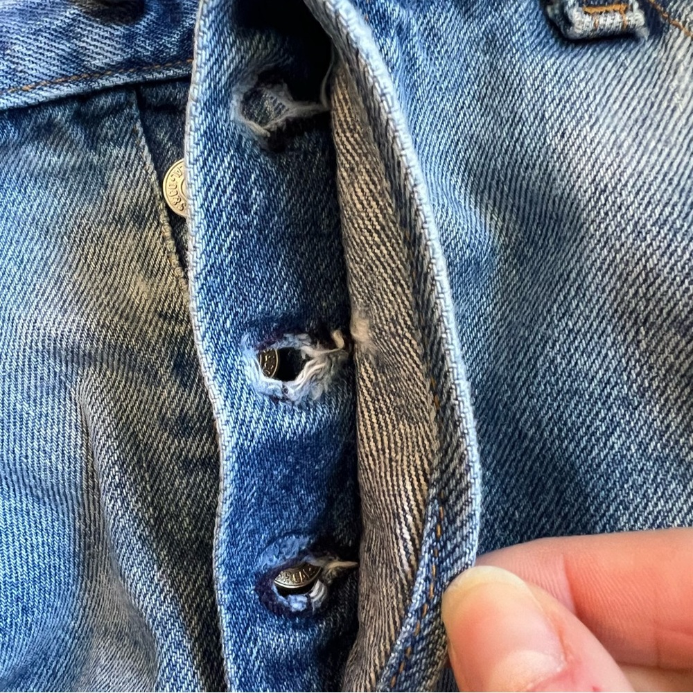 Vintage 90’s Levi’s 501 Button Fly Jeans - Picture 16 of 16